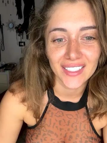 Malasantababy live cam screenshot female on Pornmatic – Free Porn Videos & Live Cams — screenshot #2